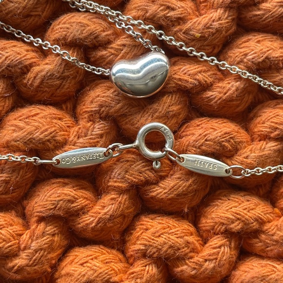 Tiffany & Co Elsa Peretti Bean Pendant Necklace (sterling silver) 9mm